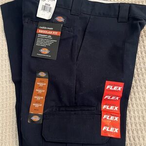 NWT Men’s Dickies Dark Navy Cargo Pants, Size 30x30